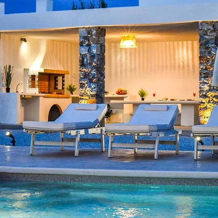 Divine Naxos Plaka (Naxos)