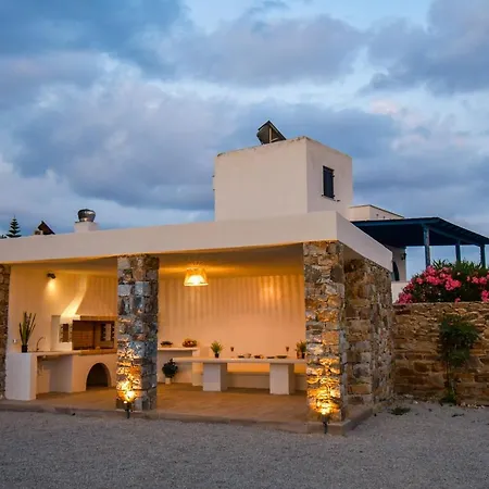Divine Naxos Plaka (Naxos)